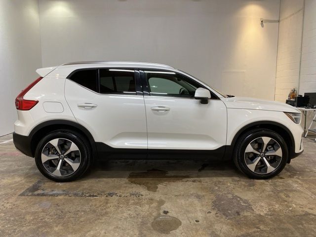 2025 Volvo XC40 B5 Core Dallas TX