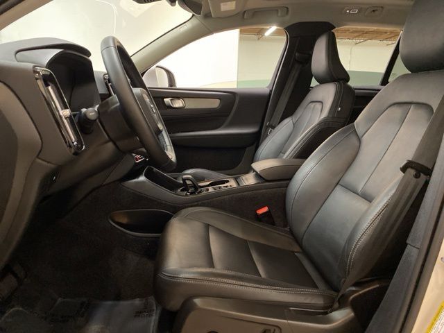 2025 Volvo XC40 B5 Core Dallas TX