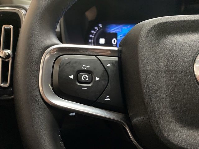 2025 Volvo XC40 B5 Core Dallas TX