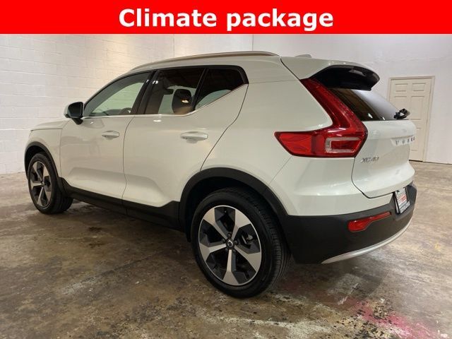 2025 Volvo XC40 B5 Core Dallas TX