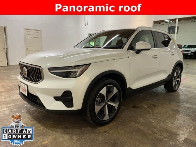 2025 Volvo XC40