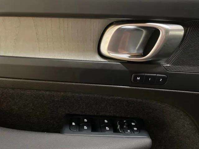 2025 Volvo XC40 B5 Core Dallas TX