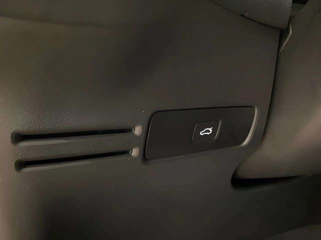 2025 Volvo XC40 B5 Core Dallas TX