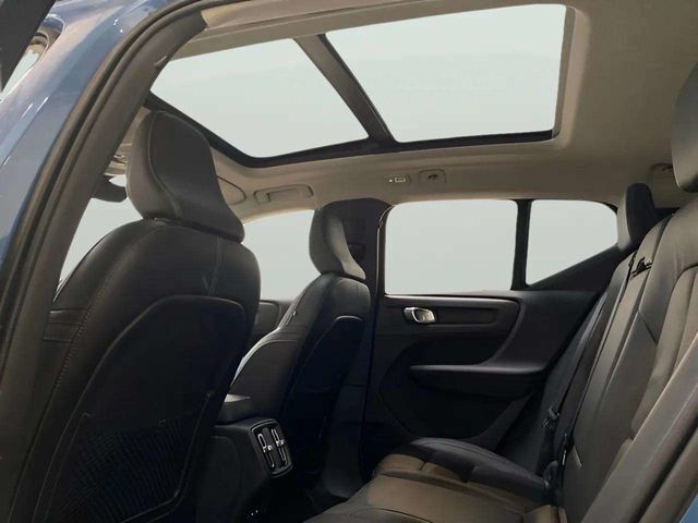 2025 Volvo XC40 B5 Core Dallas TX