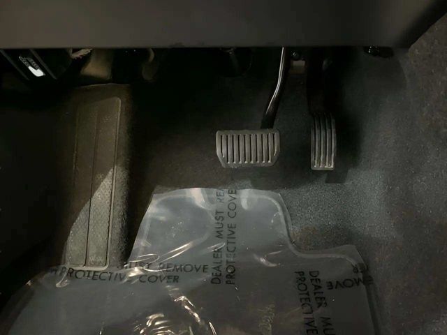 2025 Volvo XC40 B5 Core Dallas TX