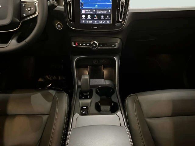 2025 Volvo XC40 B5 Core Dallas TX