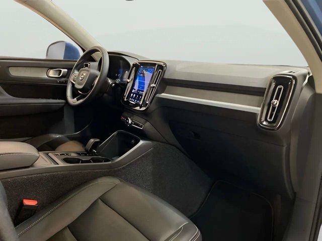 2025 Volvo XC40 B5 Core Dallas TX