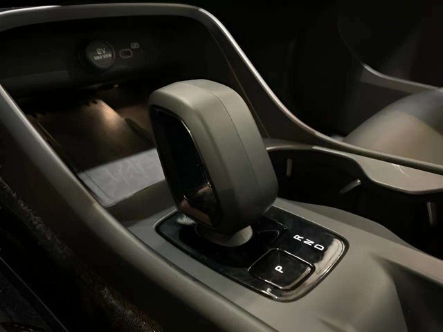 2025 Volvo XC40 B5 Core Dallas TX