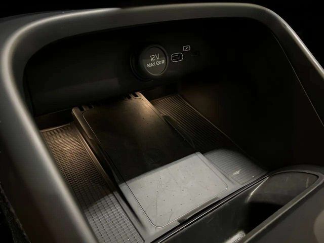 2025 Volvo XC40 B5 Core Dallas TX