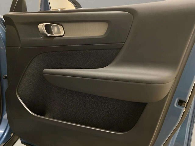 2025 Volvo XC40 B5 Core Dallas TX