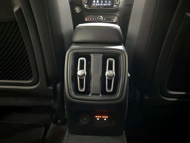 2025 Volvo XC40 B5 Core Dallas TX