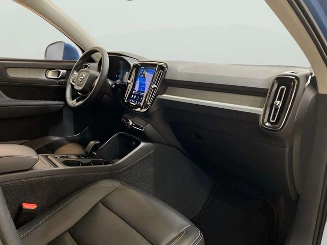 2025 Volvo XC40 B5 Core Dallas TX