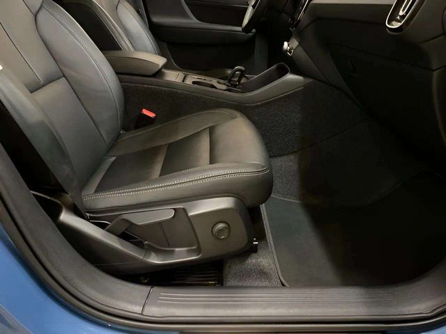 2025 Volvo XC40 B5 Core Dallas TX