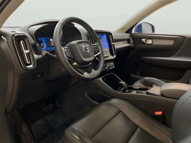 2025 Volvo XC40 B5 Core Dallas TX