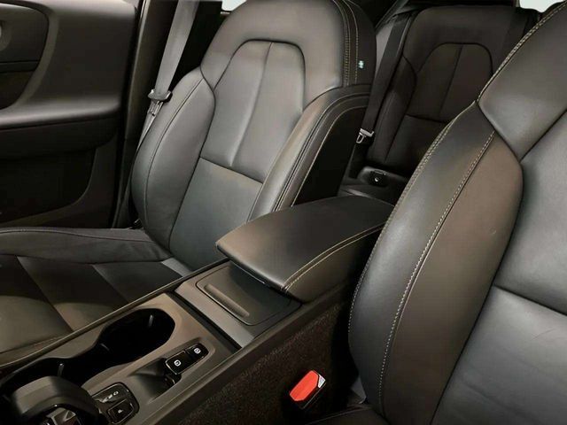 2025 Volvo XC40 B5 Core Dallas TX
