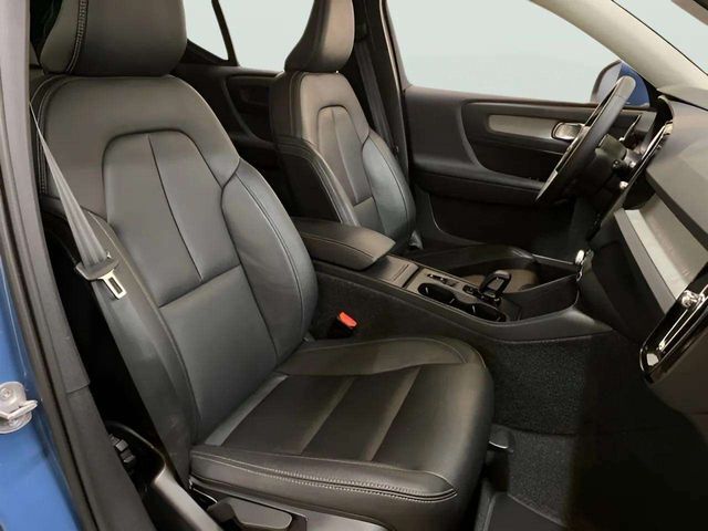 2025 Volvo XC40 B5 Core Dallas TX