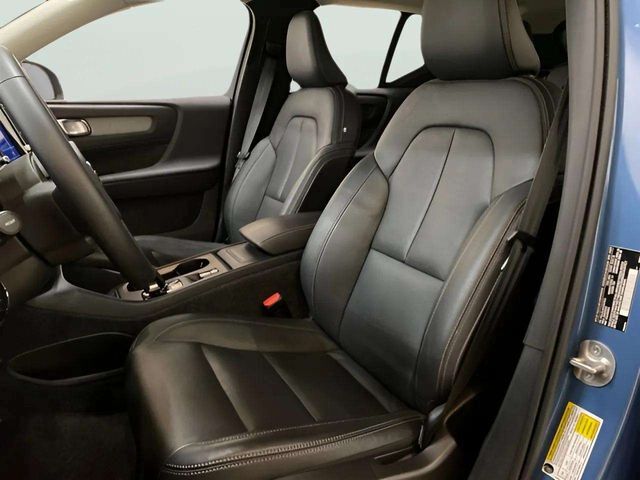 2025 Volvo XC40 B5 Core Dallas TX