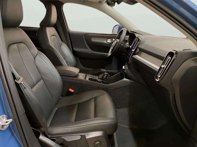 2025 Volvo XC40 B5 Core Dallas TX