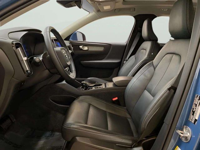 2025 Volvo XC40 B5 Core Dallas TX