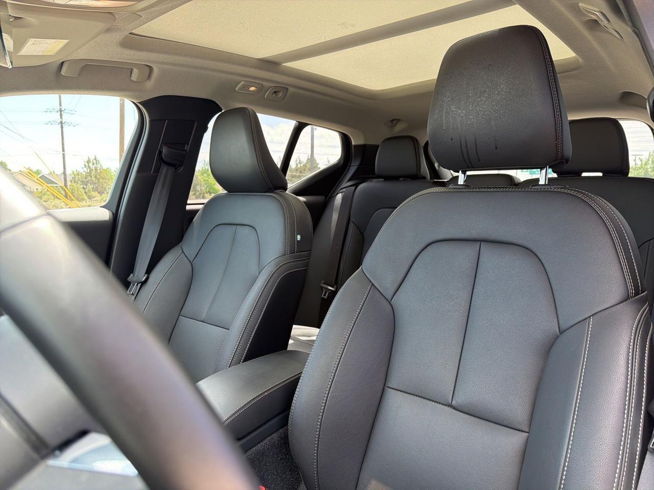 2025 Volvo XC40 B5 Core Bend OR