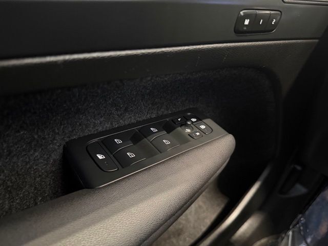 2025 Volvo XC40 B5 Core Tucson AZ