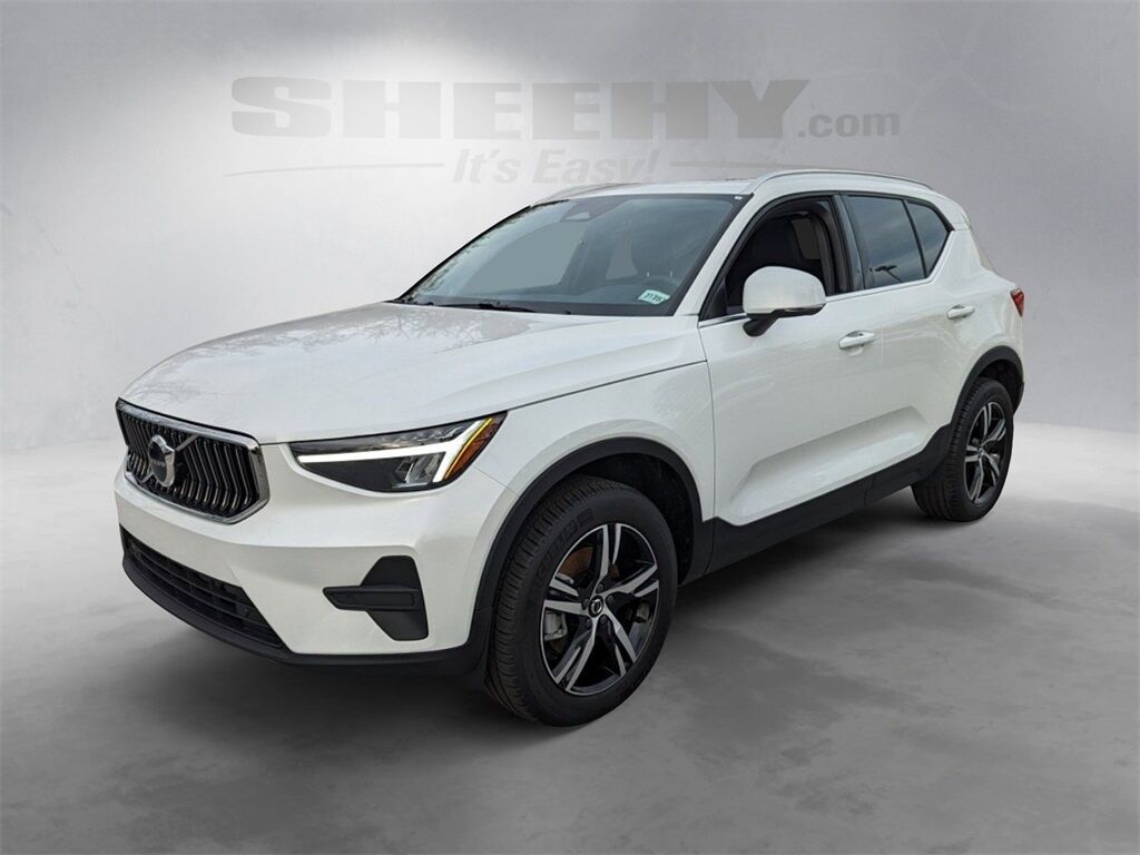 2025 Volvo XC40 B5 Core Hunt Valley MD
