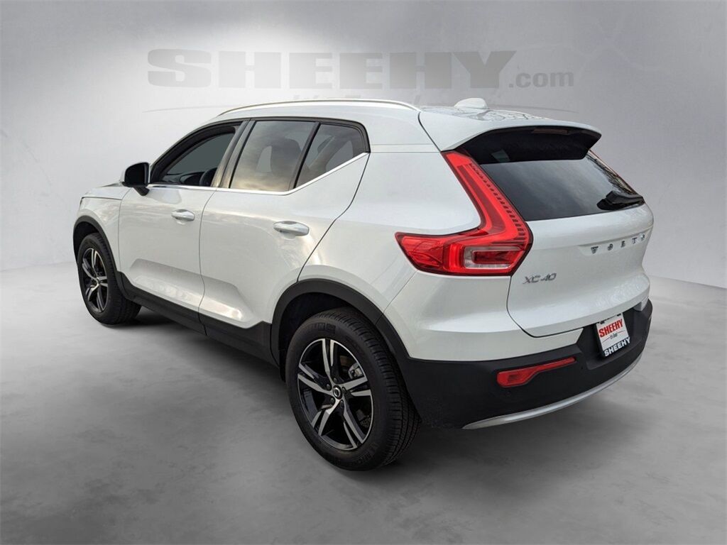 2025 Volvo XC40 B5 Core Hunt Valley MD