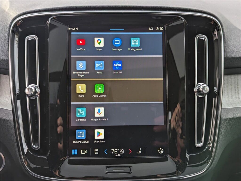 2025 Volvo XC40 B5 Core Hunt Valley MD