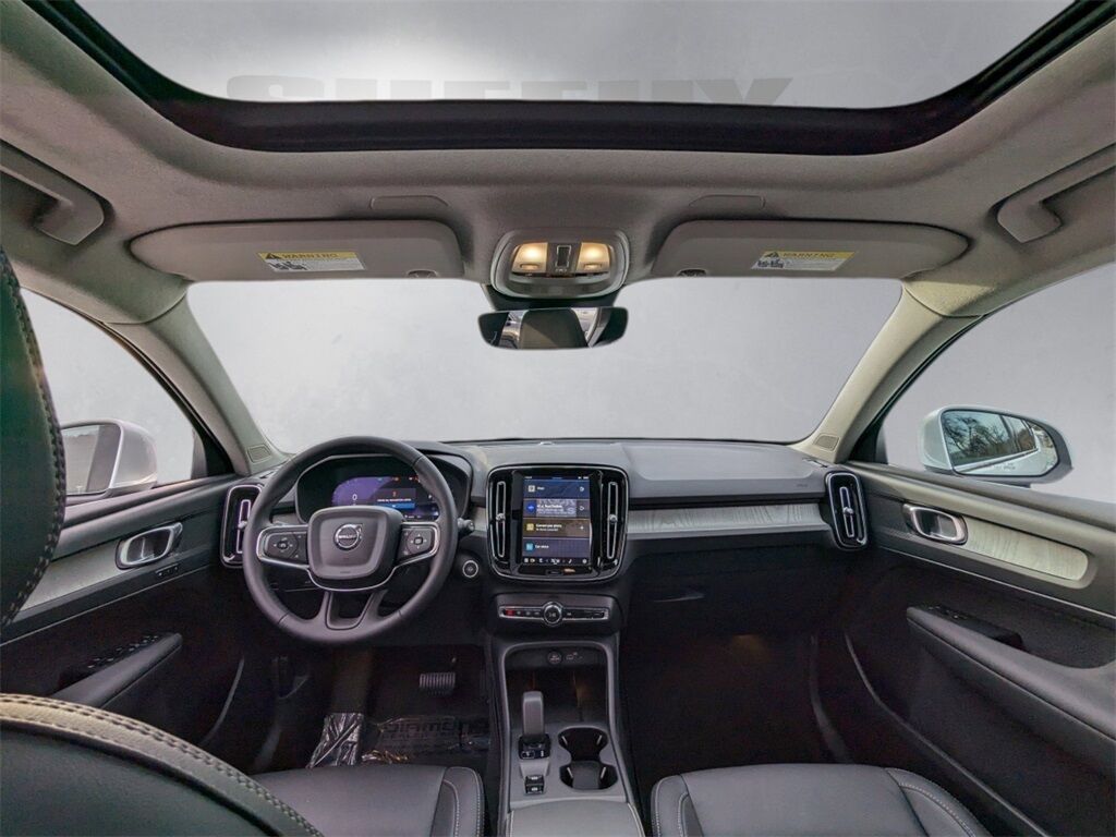 2025 Volvo XC40 B5 Core Hunt Valley MD