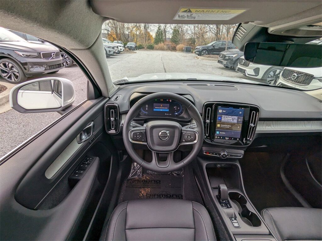 2025 Volvo XC40 B5 Core Hunt Valley MD