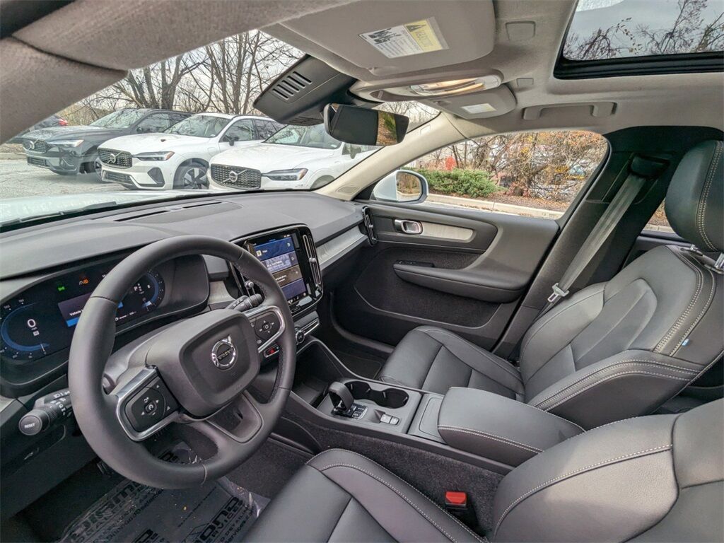 2025 Volvo XC40 B5 Core Hunt Valley MD