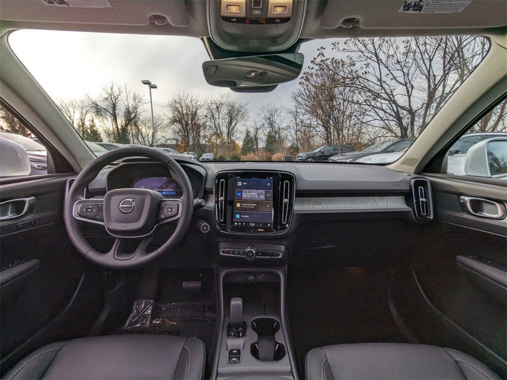 2025 Volvo XC40 B5 Core Hunt Valley MD