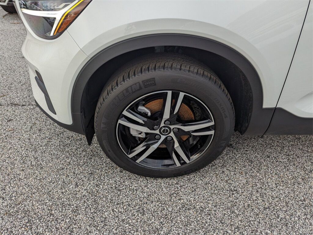 2025 Volvo XC40 B5 Core Hunt Valley MD