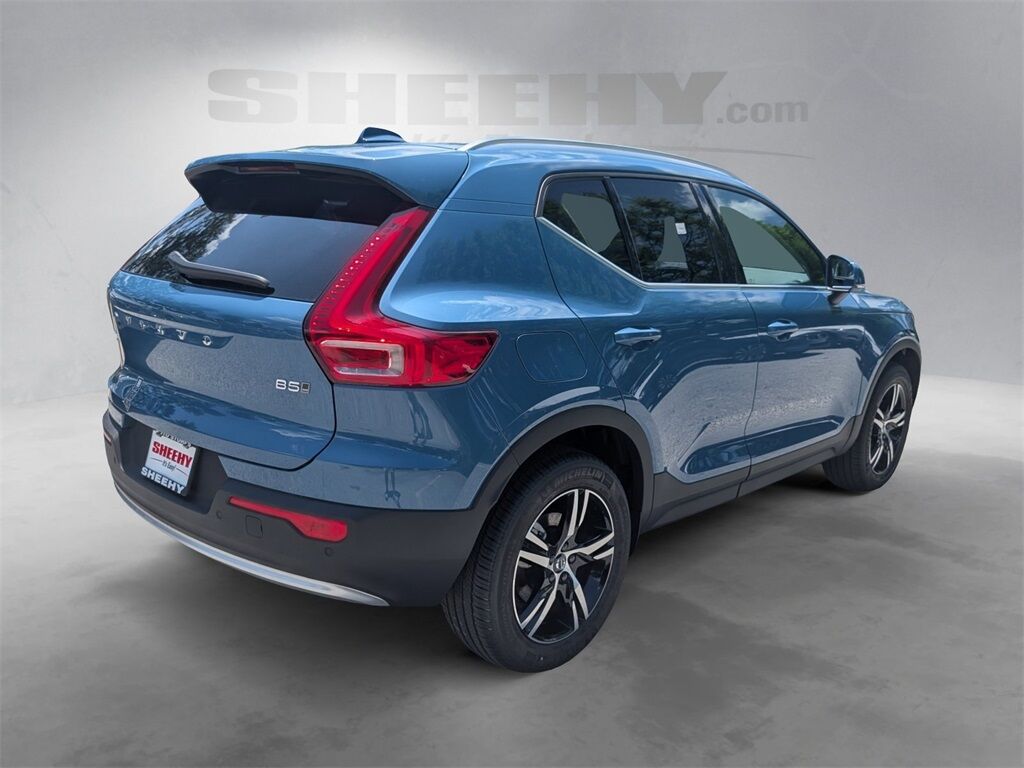 2025 Volvo XC40 B5 Core Hunt Valley MD