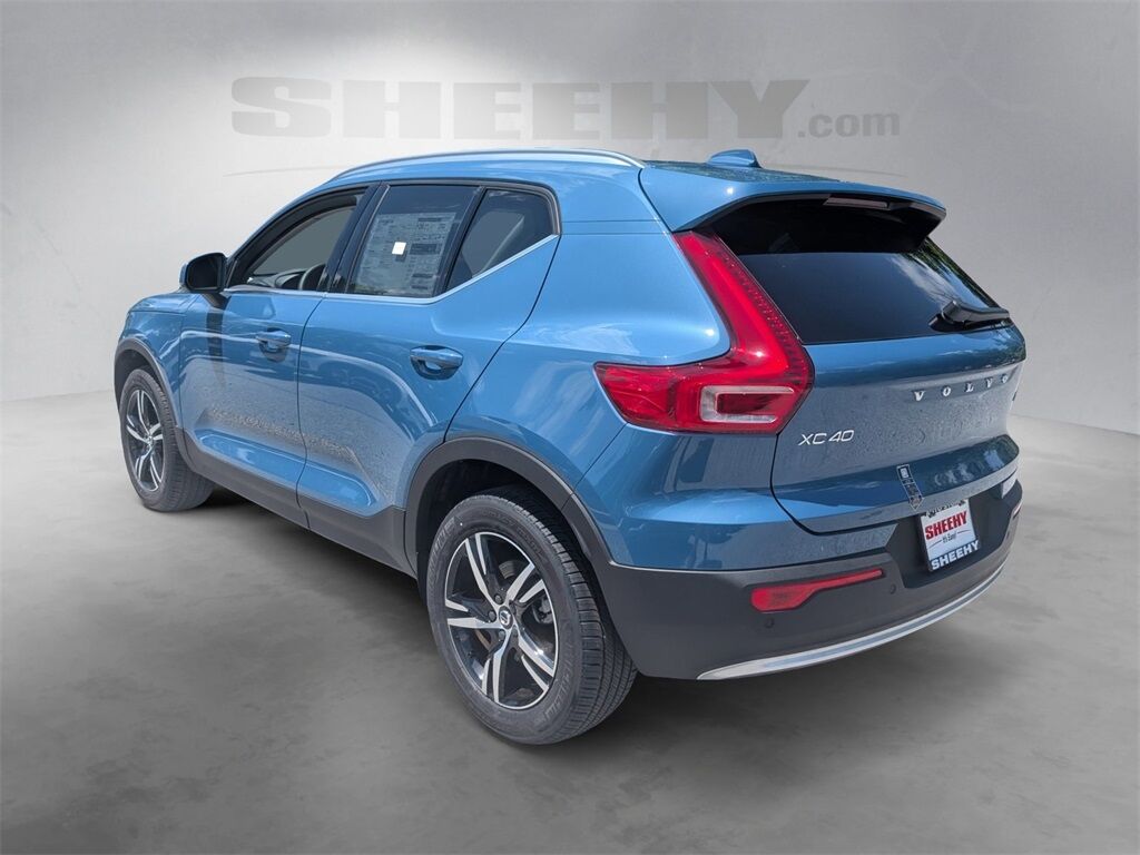 2025 Volvo XC40 B5 Core Hunt Valley MD