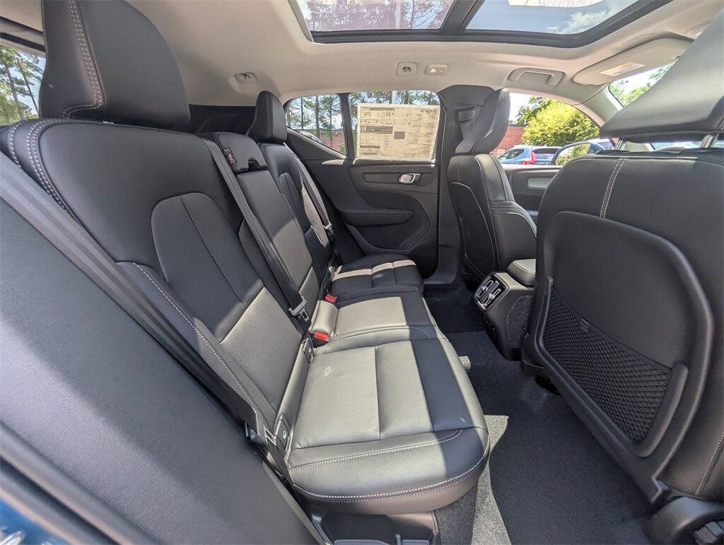 2025 Volvo XC40 B5 Core Hunt Valley MD