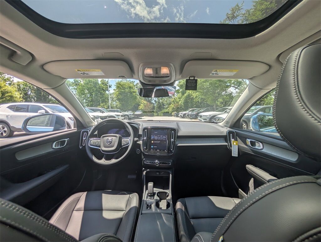 2025 Volvo XC40 B5 Core Hunt Valley MD