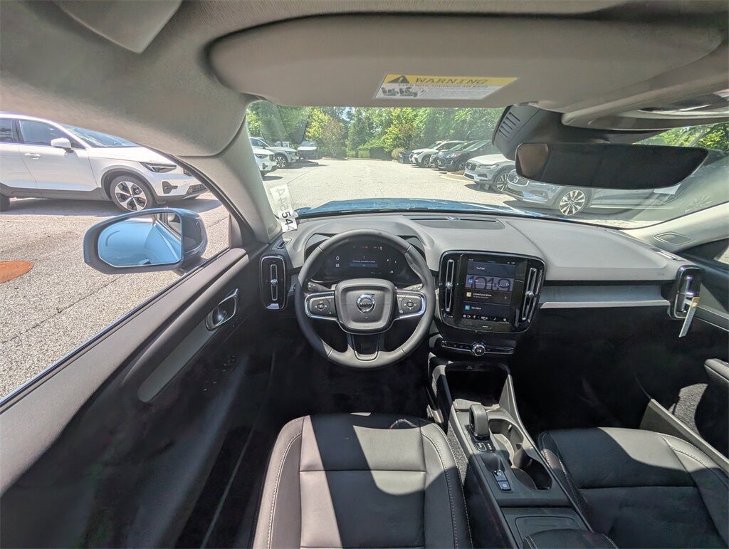2025 Volvo XC40 B5 Core Hunt Valley MD