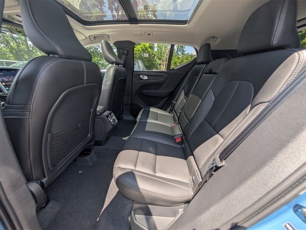 2025 Volvo XC40 B5 Core Hunt Valley MD