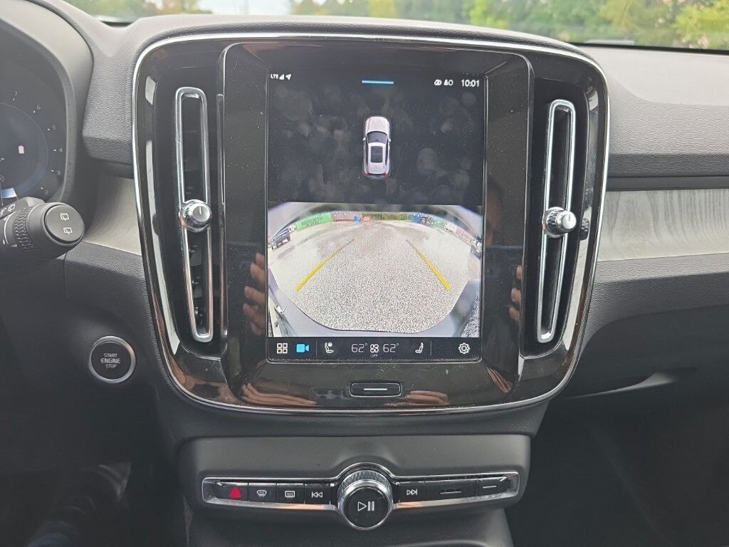 2025 Volvo XC40 B5 Core Hunt Valley MD