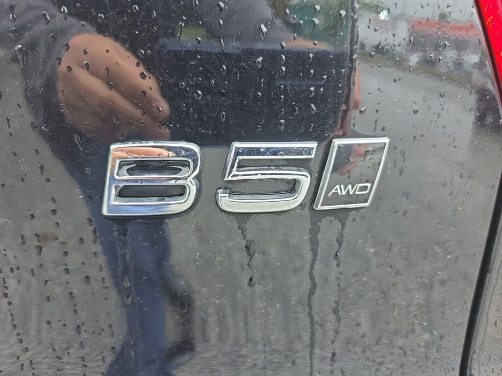 2025 Volvo XC40 B5 Core Hunt Valley MD