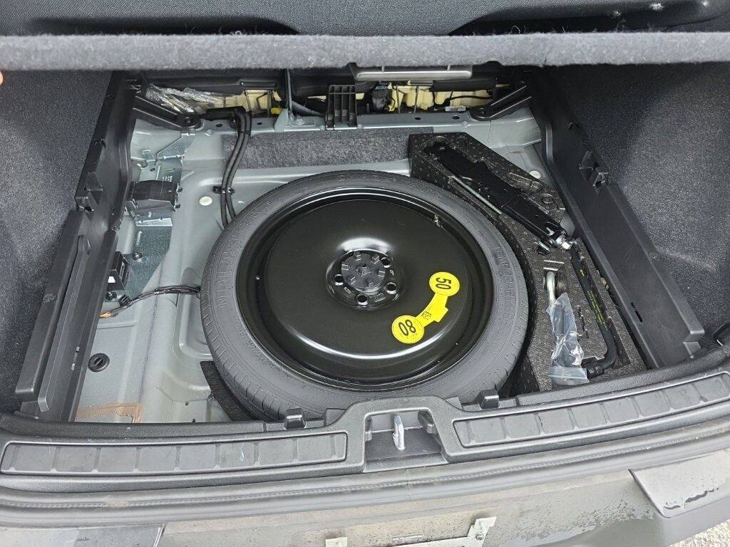 2025 Volvo XC40 B5 Core Hunt Valley MD
