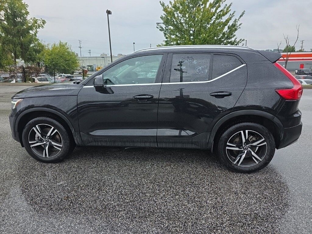 2025 Volvo XC40 B5 Core Hunt Valley MD