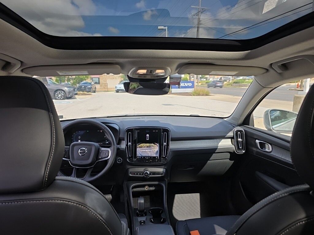 2025 Volvo XC40 B5 Core Hunt Valley MD