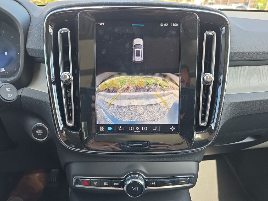 2025 Volvo XC40 B5 Core Hunt Valley MD
