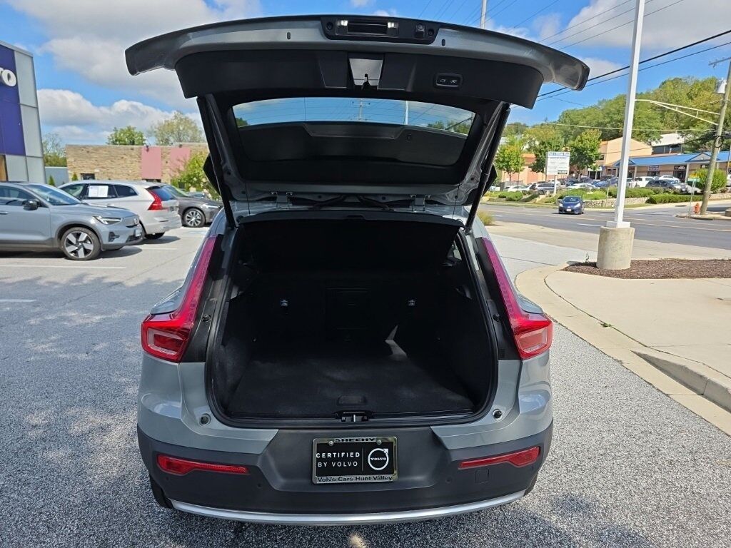 2025 Volvo XC40 B5 Core Hunt Valley MD