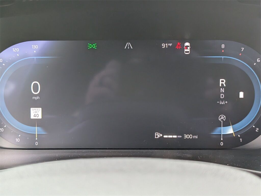 2025 Volvo XC40 B5 Core Hunt Valley MD