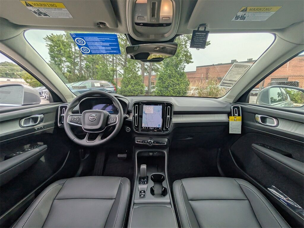2025 Volvo XC40 B5 Core Hunt Valley MD