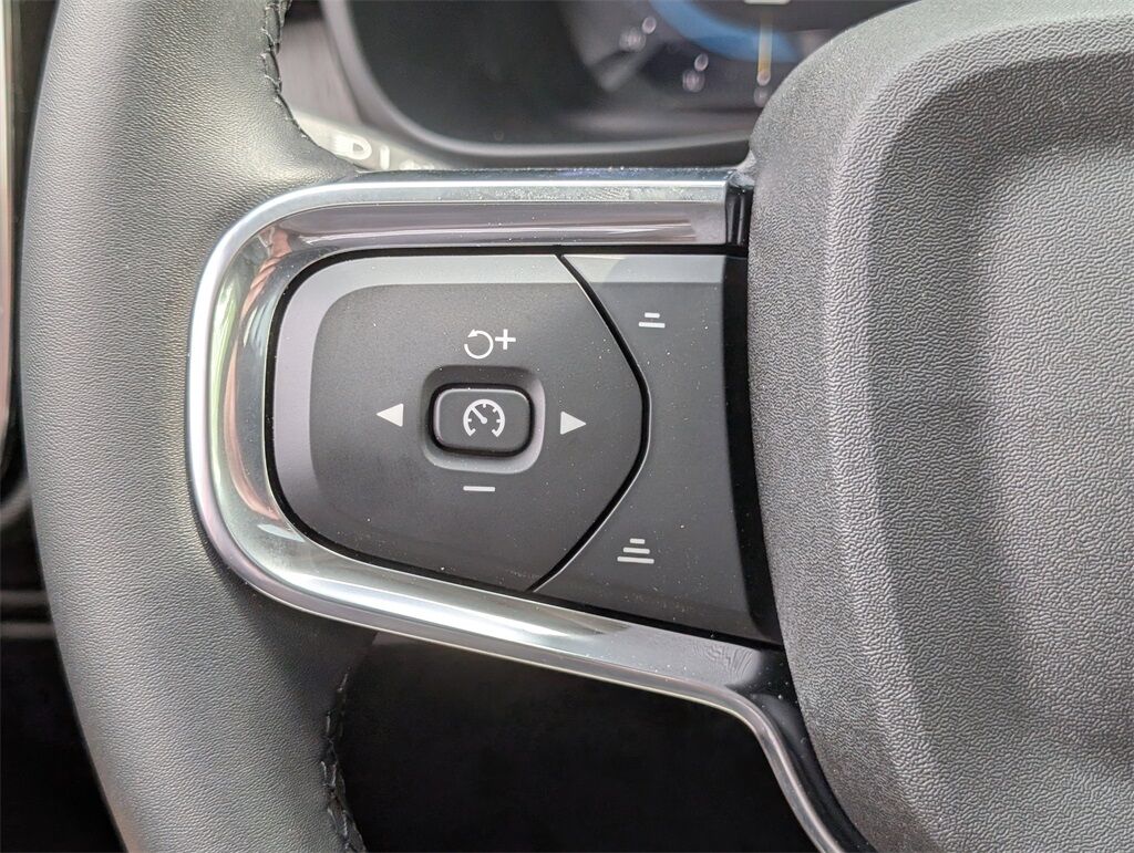 2025 Volvo XC40 B5 Core Hunt Valley MD