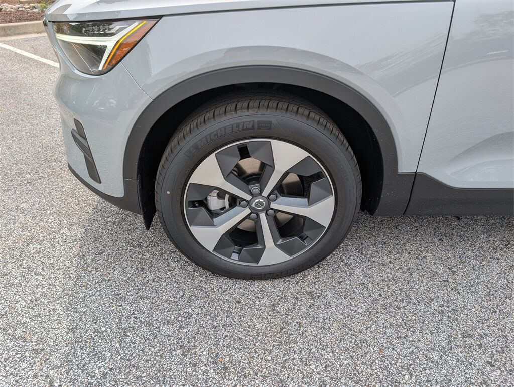 2025 Volvo XC40 B5 Core Hunt Valley MD
